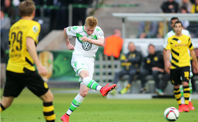 状态不佳！詹姆斯半场9投2中仅得4分，湖人领先9分