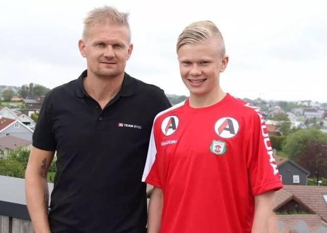 国安官方：李磊右大腿股二头肌拉伤，预计伤缺4周