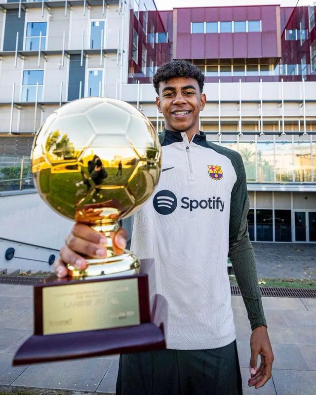 罗马诺：凯恩完全专注于拜仁，双方即将进行续约谈判