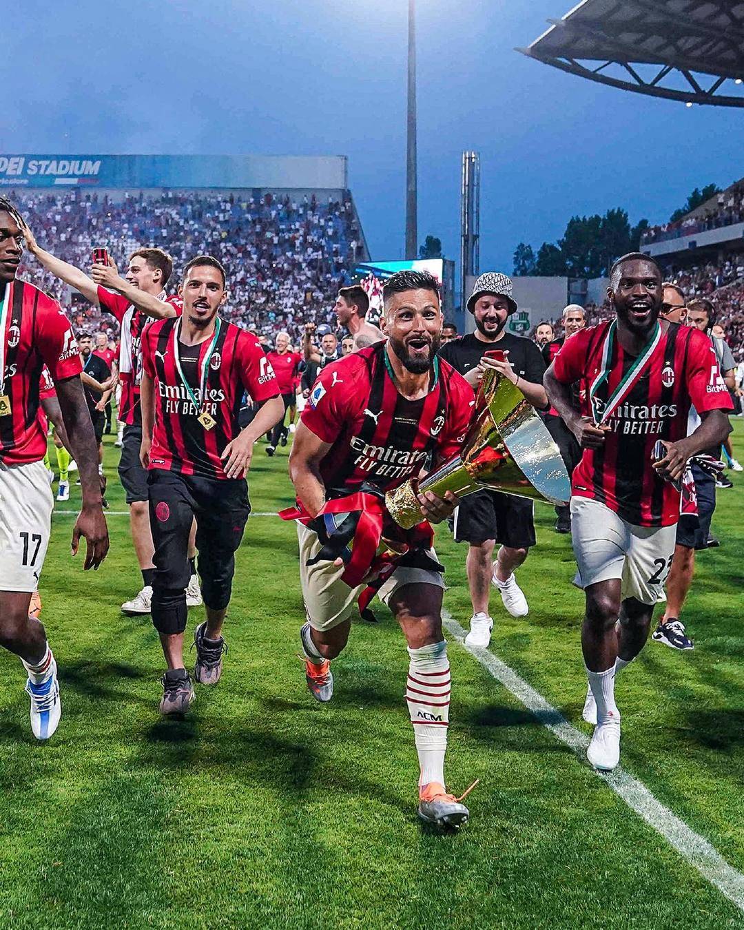 这脚助攻是天赋溢出的那种