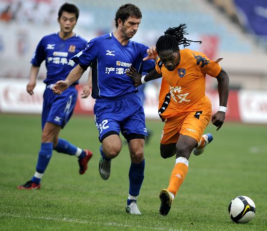 从亚马尔位置变化看世界足坛发展潮流