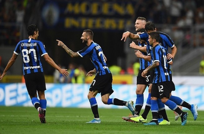 生涯首次攻破科莫球门，劳塔罗意甲对阵30支球队取得过进球（生涯首破科莫球门，劳塔罗已对意甲30队都有进球）