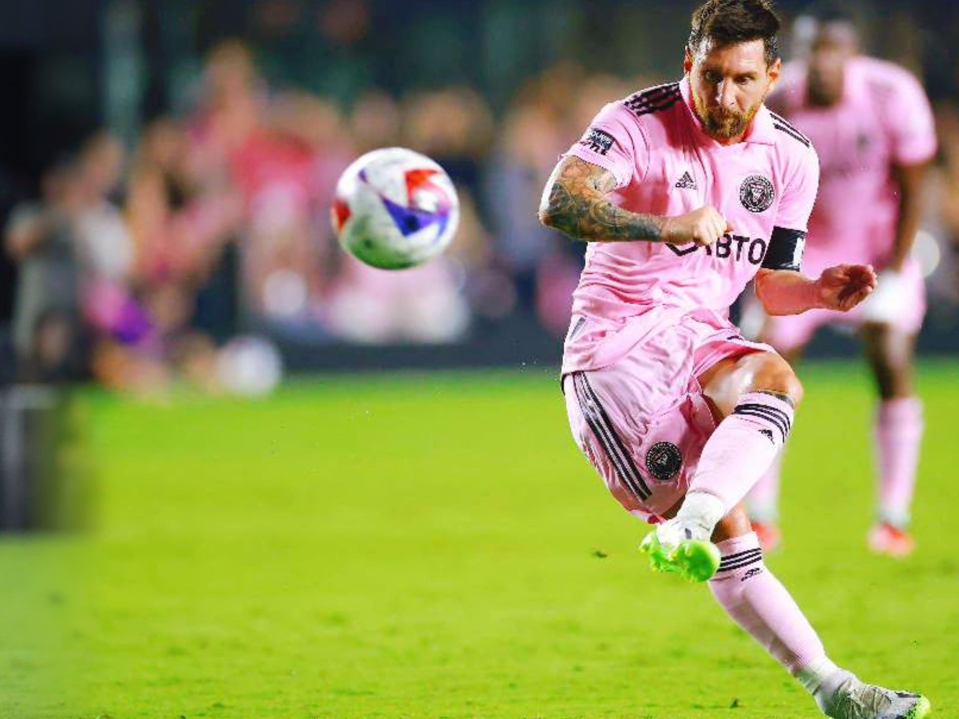 世体：巴萨申请开放北看台，球场容量有望增加到6.2万人（世体：巴萨拟开放北看台，球场容量有望升至6.2万人）