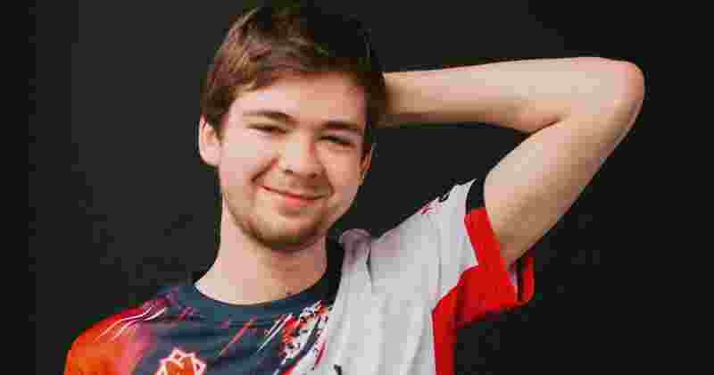 离谱！CSGO职业选手flamie网吧上机忘退账号失去FPL资格