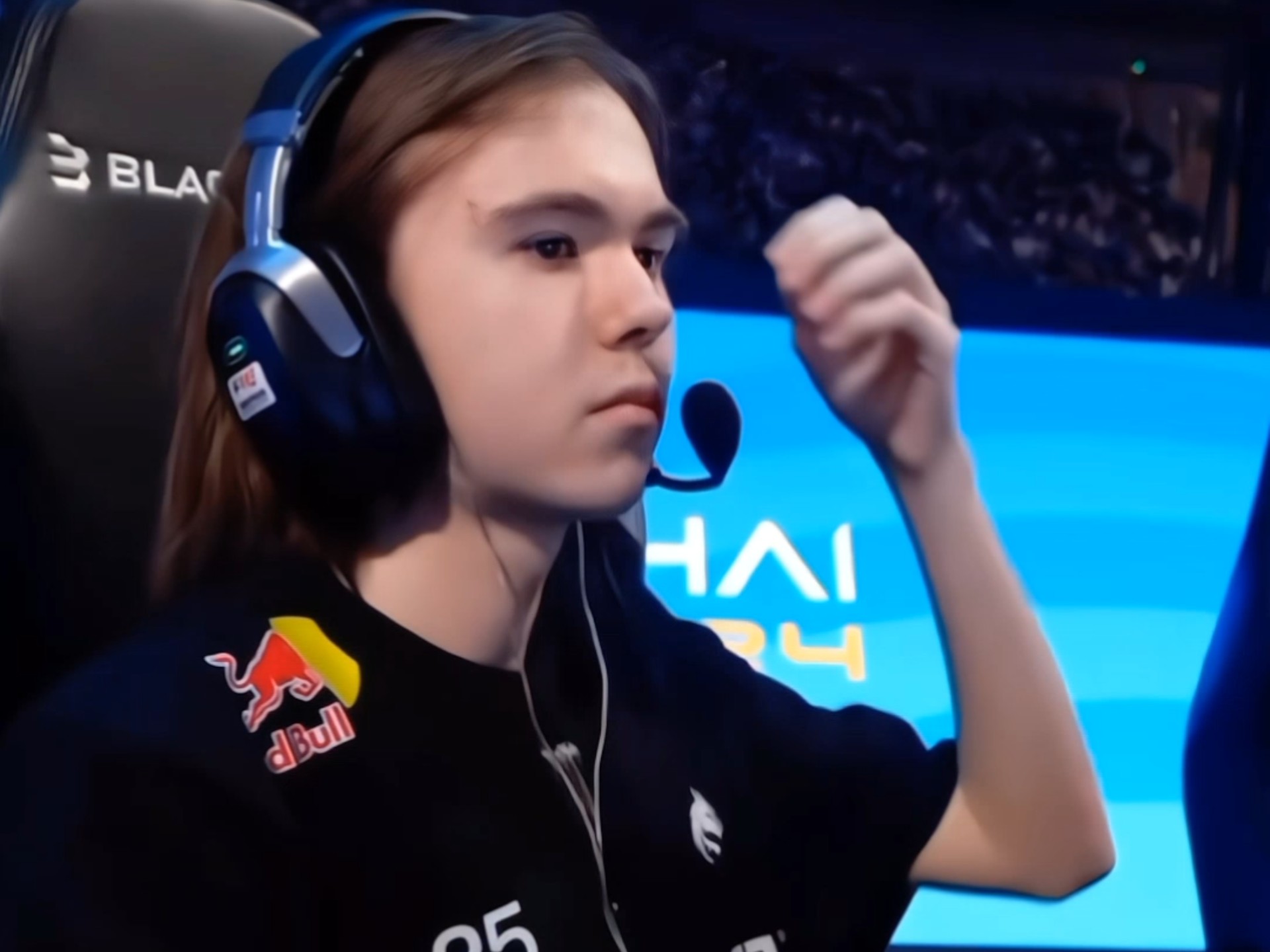 TyLoo , Astralis , BIG , 和 pain 在 FISSURE Playground #1 开局时取得胜利