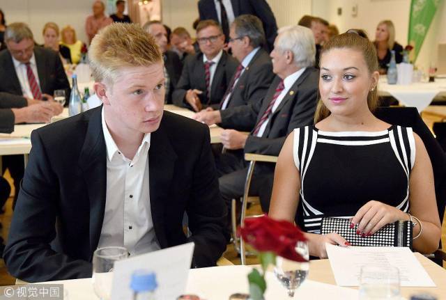 近15次西甲交手13胜2平，为巴萨对阿拉维斯最长不败纪录（近15次西甲对阵阿拉维斯，巴萨13胜2平，刷新对阿拉维斯最长不败纪录）