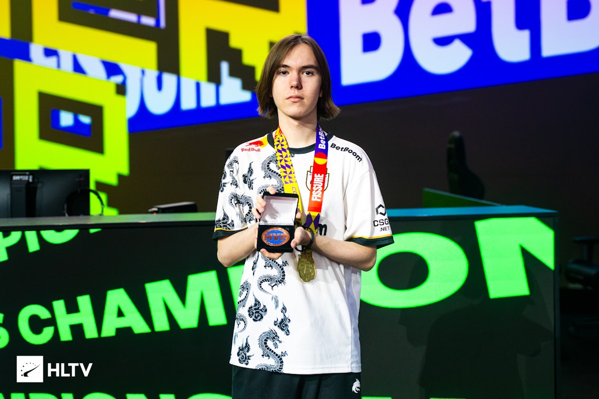 DRX公告：Zeka、BeryL选手确诊新冠